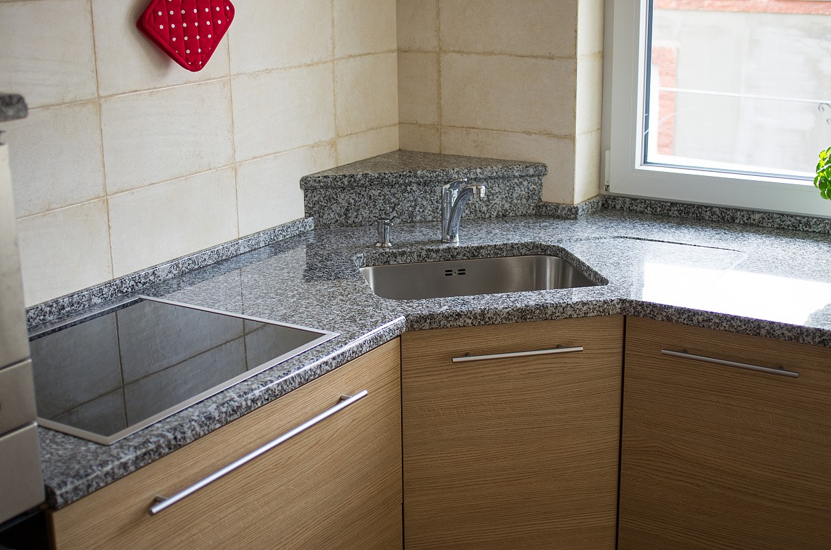 Žulová kuchynská pracovná doska